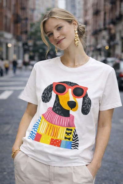 ibeeka Šareni pas Štampano Bijele žene T-shirt – Premium Pamuk Grafički model...