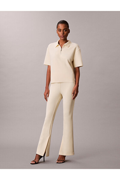 Calvin Klein بنطلون محبوك مخصص بقصة واسعة سهل الارتداء