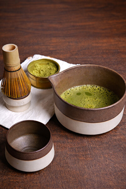 RUQ Ceramics Kahverengi Matcha Seti + 1 Fincan (600 ml + 200 ml)