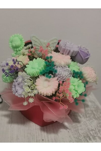 OEM Handmade scented natural soybean wax candle flower arrangement