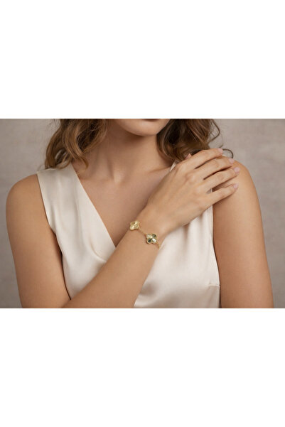 M2 group Women's gold bracelet with a four-flower design – soft elegance and ...