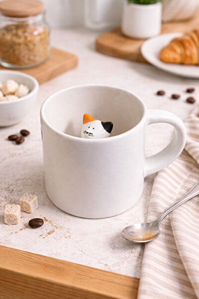 ARVALE Ceramic Coffee Cup with Surprise Cat Figure – Hidden Design Mug