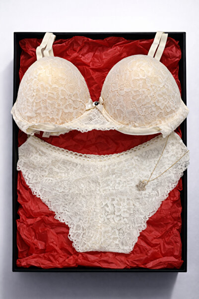 QUEENELA مجموعة هدايا تتضمن حمالة صدر وسروال داخلي وقلادة