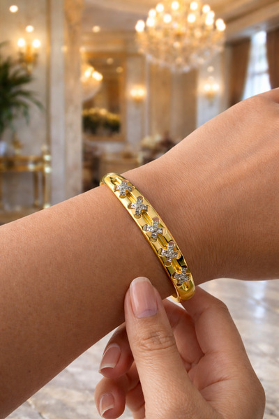 FASHİON JEWELRY Taç Figürlü Taşlı Gold Çelik Kelepçe Bileklik