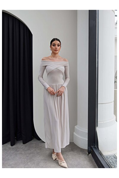 ESRAHELVACI Ασύμμετρο φόρεμα με λαιμόκοψη λεπτομέρεια με σούρες Maxi