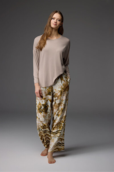 BONJOUR MADAME Σετ παντελονιού με μπλούζα με λαιμόκοψη ποδηλάτου από βισκόζη ...