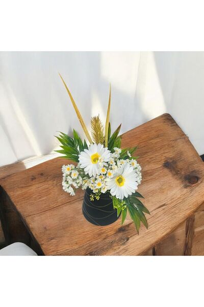sedoshhomevision White daisy arrangement - decorative