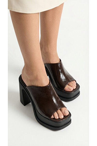 Limeo صنادل نسائية صيفية ذات كعب عريض وشريط واحد من الجلد