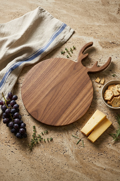 Vadi Acacia Presentation Board with Deer Figure - Natural Acacia Serving Plat...