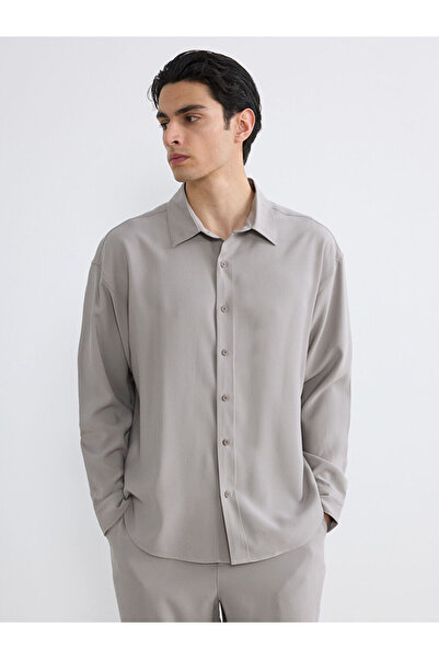 LC Waikiki قميص رجالي بني اللون بقصة عادية من قماش الدبل