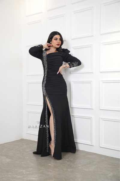 Warazan Long embroidered evening dresses with attractive pleats