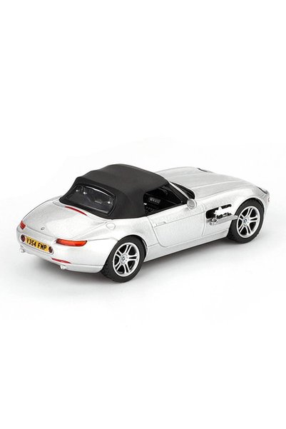mini gt 1/64 Bmw Z8 "The World Is Not Enough" - Blister Package Mgt00906-007E