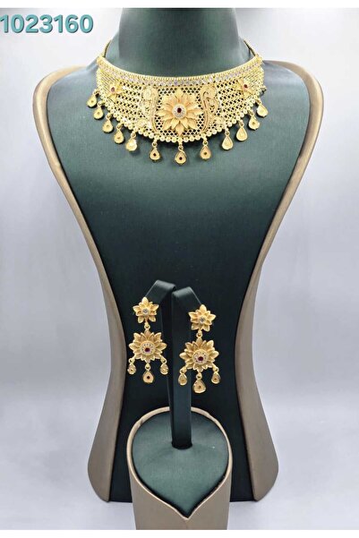 Arjwan Accessories A stunning women's jewelry accessory set