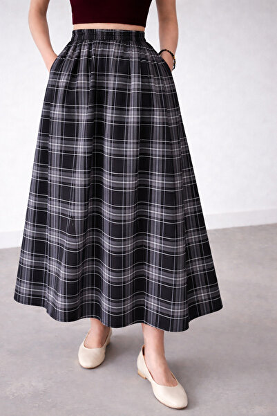 Kahra Collection Black E Plaid Skirt with Elastic Waist and Pockets Pocketed Le