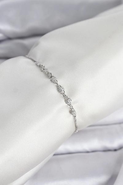 Clariss Silver Color Chain Model Zircon Stone Brass Elevator Women's Bracelet