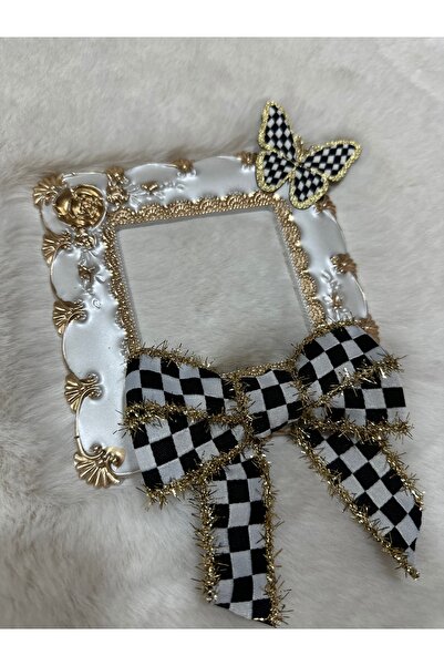 Marrone Gold Checkered Glittery Butterfly Concrete Socket Frame