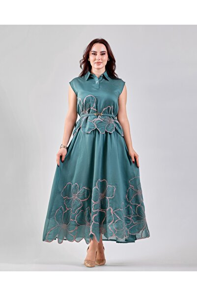 Opera Fashion Elegant set with raised rose embroidery