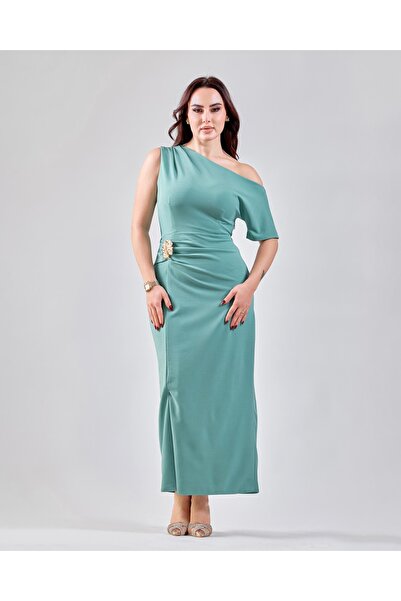 Opera Fashion Soft Crepe dress with a decorative waist accessory