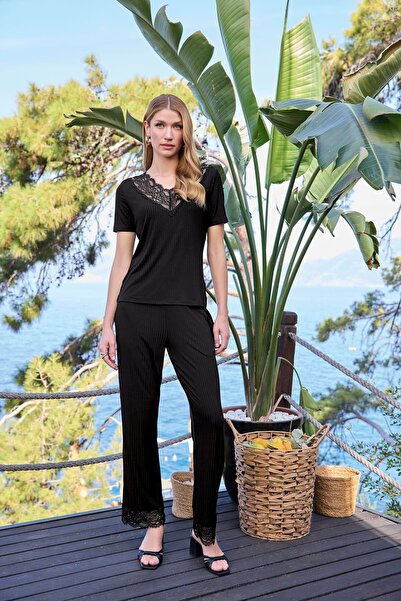 MONAMİSE Women'S, Black, Short Sleeve, Lace Piece V-Neck Pajama Set