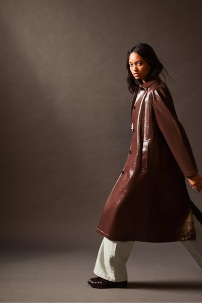 Buti معطف ALLBUCKS PULL&BEAR ذو مظهر فينيل ABPNB3752