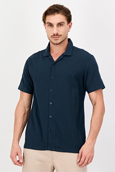 Nautica Jeans Men Regular Fit Solid Short Sleeve Casual Shirt, Dark Green