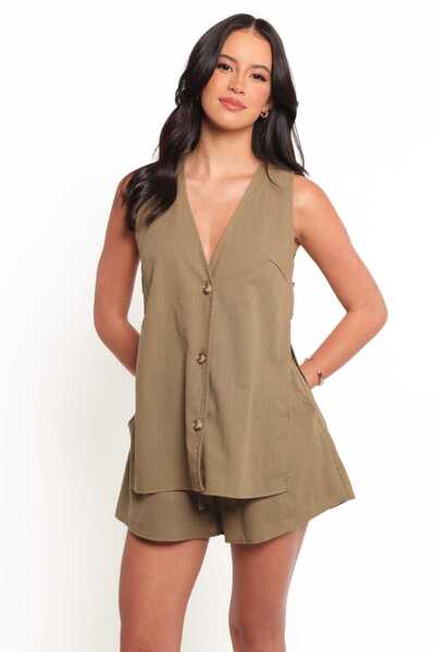 JustFab ✨Women’s Khaki Sleeveless V-Neck Button Detail Shorts Set – Summer Ca...