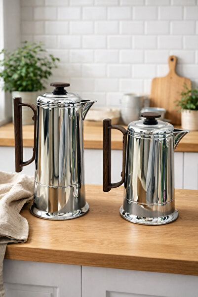 Rwafd Rema Luxurious thermoses with a streamlined design, available in two si...