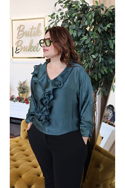 Store Büyükbeden Zümrüt Yeşili Yakası Volanlı Bluz