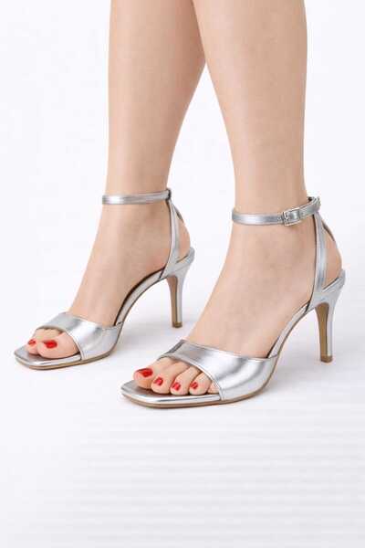 BİR-SEN SHOES حذاء نسائي صيفي أنيق بكعب عالٍ من LORA