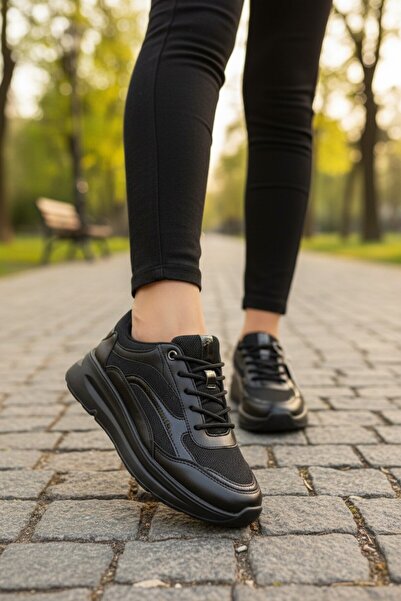 enoch Women's Paneled Technical Upper and High-Sole Sports Shoes