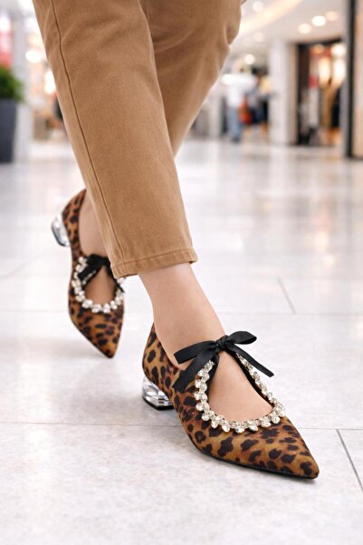 PAPUCUMUN DÜNYASI Taşlı Leopar ve siyah Sivri Burun Kadın Babet