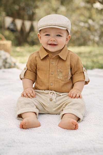 Superbaby Σετ καφέ πουκάμισο μπεζ παντελόνι και σκουφάκι για μωρά αγόρια κομψό