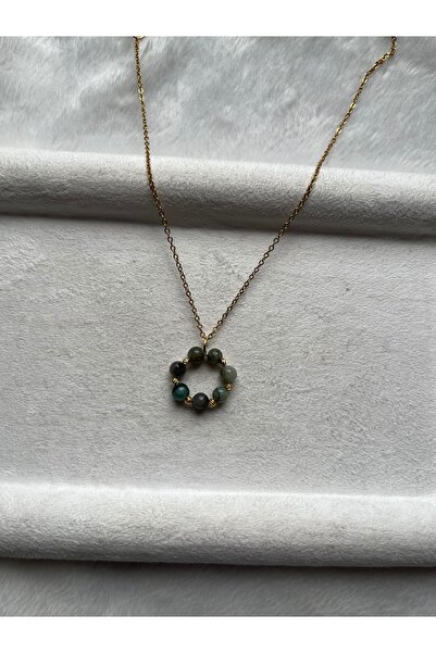 Pel Design قلادة من الفولاذ باللون الذهبي موديل حجر الزمرد مصنوعة يدويًا