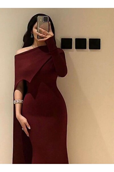 Nouf Fashion Attractive midi dress in a luxurious burgundy color