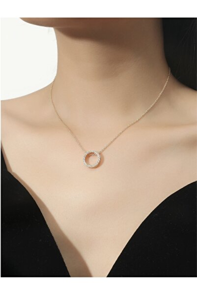 VEYA A chain ring with a cubic zirconia-set knot that combines softness and l...