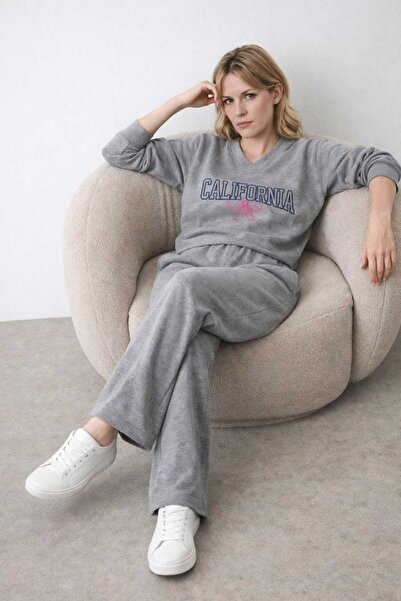 Risely Co Women's Casual Stylish V-Neck California Printed Top and Bottom Tra...