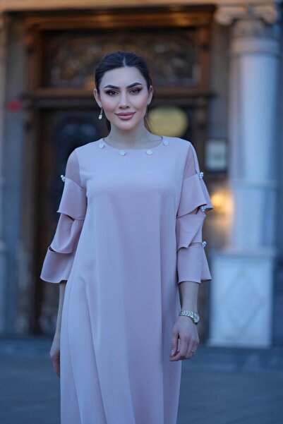 Elegant جلابية بقماش الكريب مزينة باللولو مع الكريستال