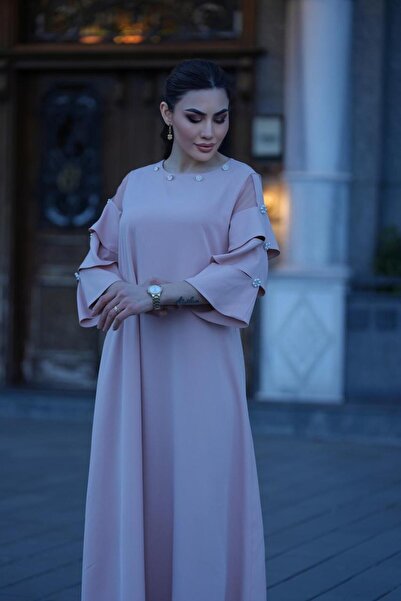 Elegant جلابية بقماش الكريب مزينة باللولو مع الكريستال