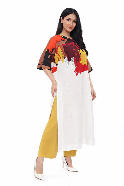 Elegant Two-piece jalabiya made of fine cotton fabric, decorated with a print.