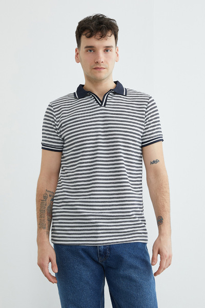 Fulla Moda Μπλουζάκι με ριγέ λαιμόκοψη