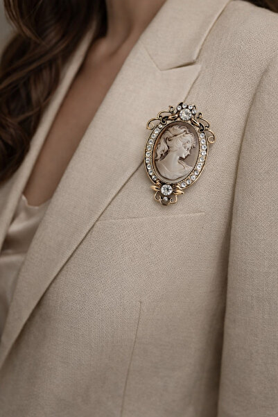 HER ŞEY NOTA www.herseynota.com Taşlı Vintage Cameo Kadın Figürlü Metal Broş ...