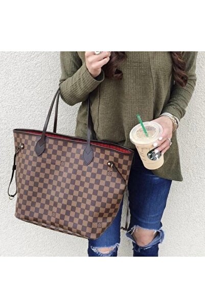 LOUIS V A luxurious brown Bag