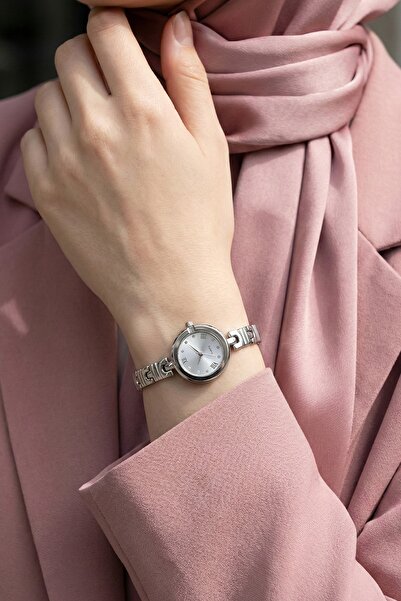 InStyle Modern Silver Women's Wristwatch with Roman Numerals