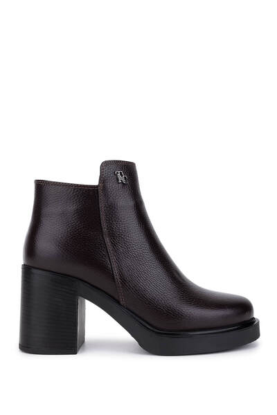 Tamer Tanca حذاء نسائي بكعب بني من الجلد الطبيعي