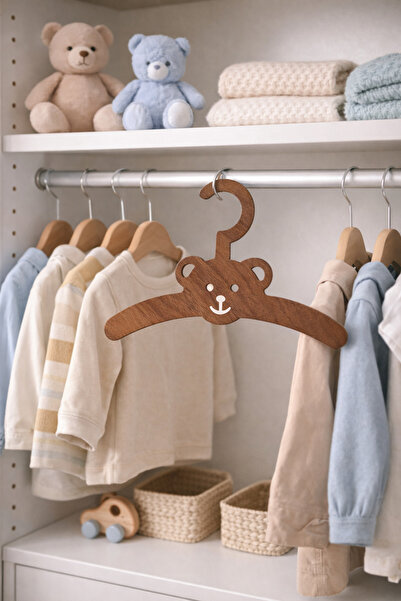 Buggi Kids Ayıcık Figürlü Ahşap Çocuk Askısı – Dekoratif Bebek Elbise Askılığ...