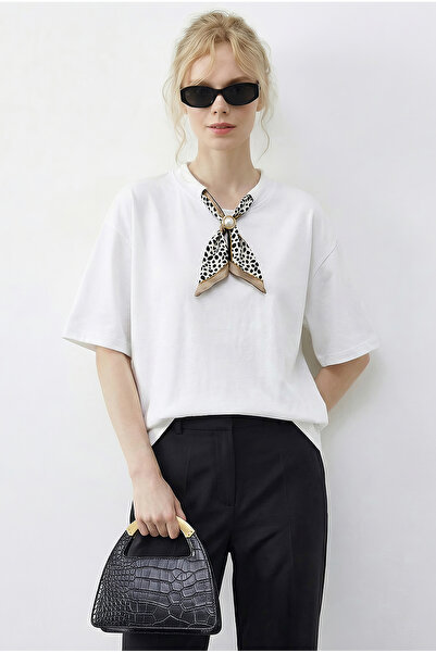 Bianco Lucci Women's Buckled Scarf Detailed Basic T-Shirt 7601 60283978