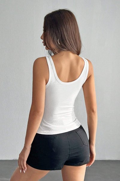 MİO ESTİLO Women's Corded Fabric Look Slim Fit Body-Hugging Crew Neck Cotton Basic White Tank Top