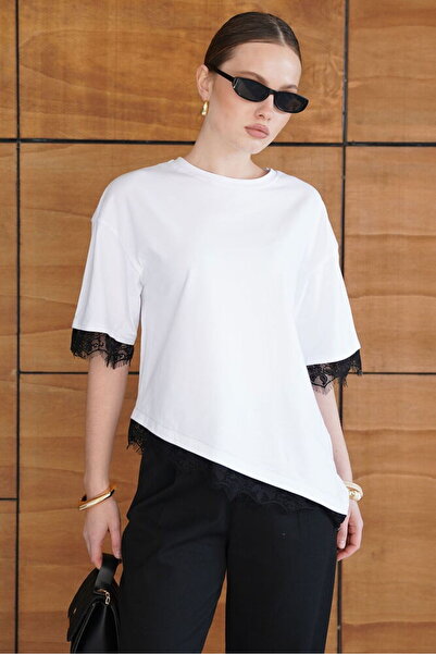 Lady Pixie Tricou cu detalii din dantelă