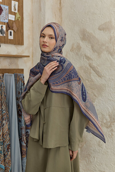 Qef كوبرا بريف منقوش شال بلوسوم لافندر