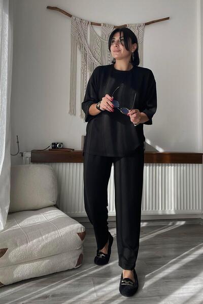 Siyah Yırtmaç Detaylı Pijama Takımı